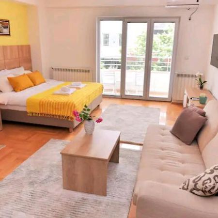 Milica Apartments Skopje Eksteriør bilde